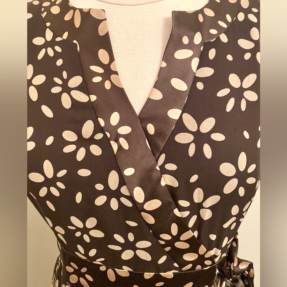 Talbots Petites Pure Silk Brown Tan Floral 8P Classic Chic Quiet Luxury Dress - Picture 5 of 13